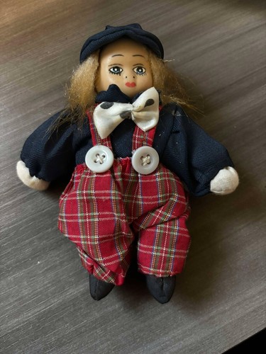 ARTMARK Porcelain 5" Sand Doll