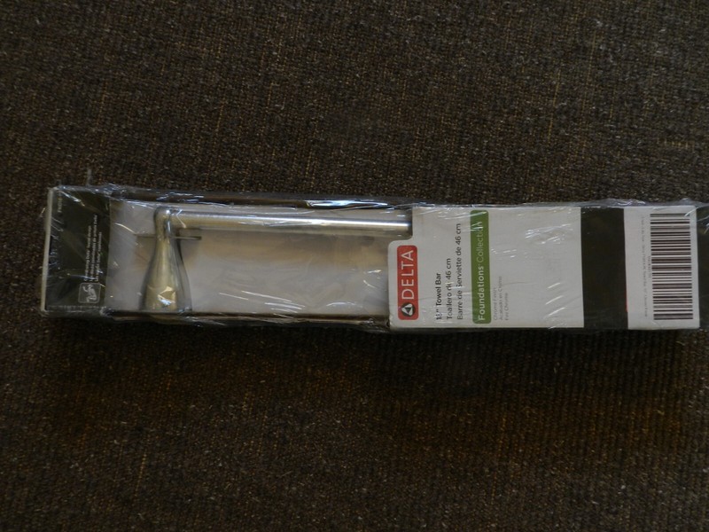 Delta Foundations 18 in. Towel Bar in Chrome 2