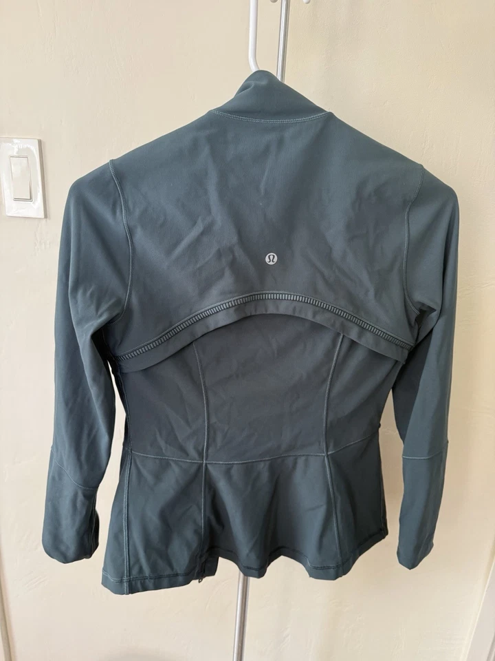 Abrigo Chaqueta de Correr Lululemon Verde Azulado Talla 4 Define Nulu Foto 2 de 4