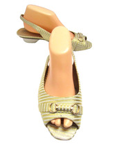 NEW COMFORT VIEW METALC GOLD STRIPE FABRIC SLINGBACK LO-HEEL PUMPS SANDALS 10.5W