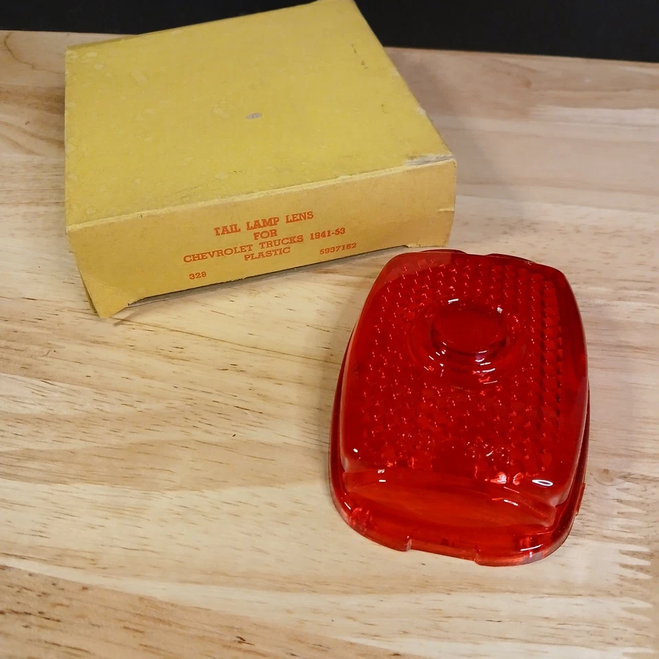 Lente de luz trasera para camioneta Chevrolet 1941-1953 GB 328 5937162 NOS Foto 2 de 4
