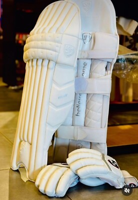 SG HILITE BATTING PADS & SG TEST WHITE GLVOES MEN RH