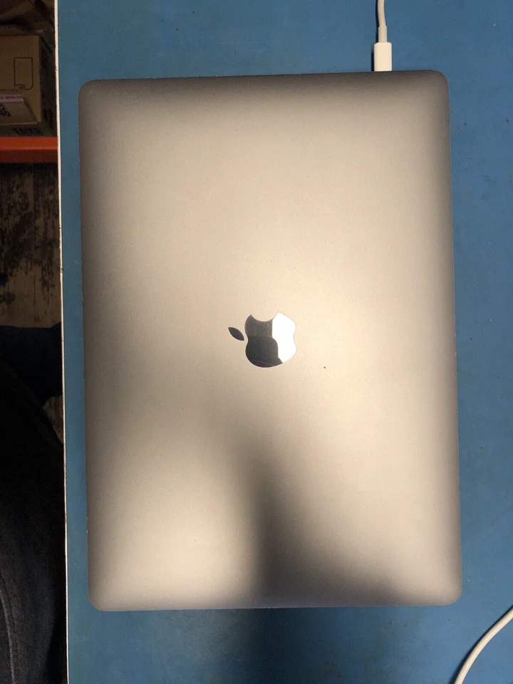Apple MacBook Air 13" 2018 · i5 · 8GB · 120GB, photo 2 of 5