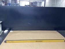 BANNER MSE4024Y MINI-SCREEN LIGHT CURTAIN  131T2
