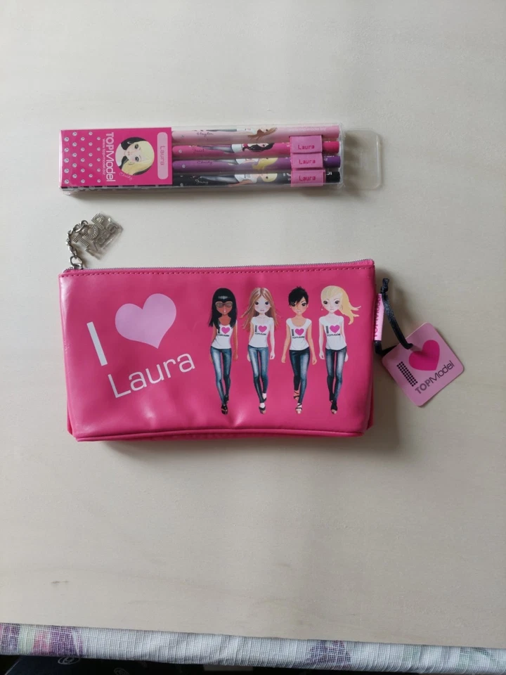 Schlampertasche, Bleistifte mit Namen "Laura"