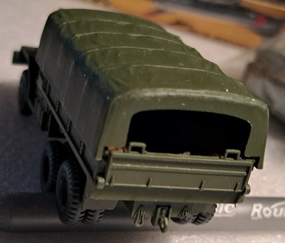 HO - Roco Minitanks Z192 US M-54 5T 6x6 Cargo & Troop Truck - Lot 478 - Image 4 of 4