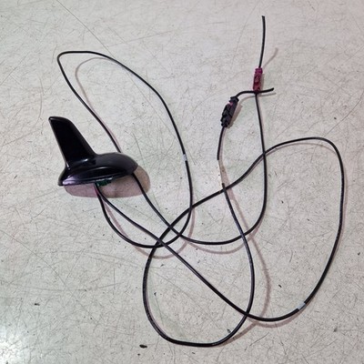 C35* Mercedes W204 Dachantenne Antenne NAVI Tel/GPS mit Abdeckung A2048204075