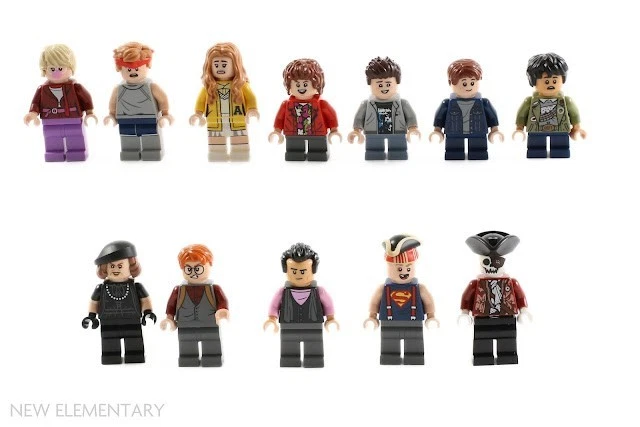 LEGO 21363 The Goonies minifigs w/ pictured accessories -  New out of package - Image 2 of 2