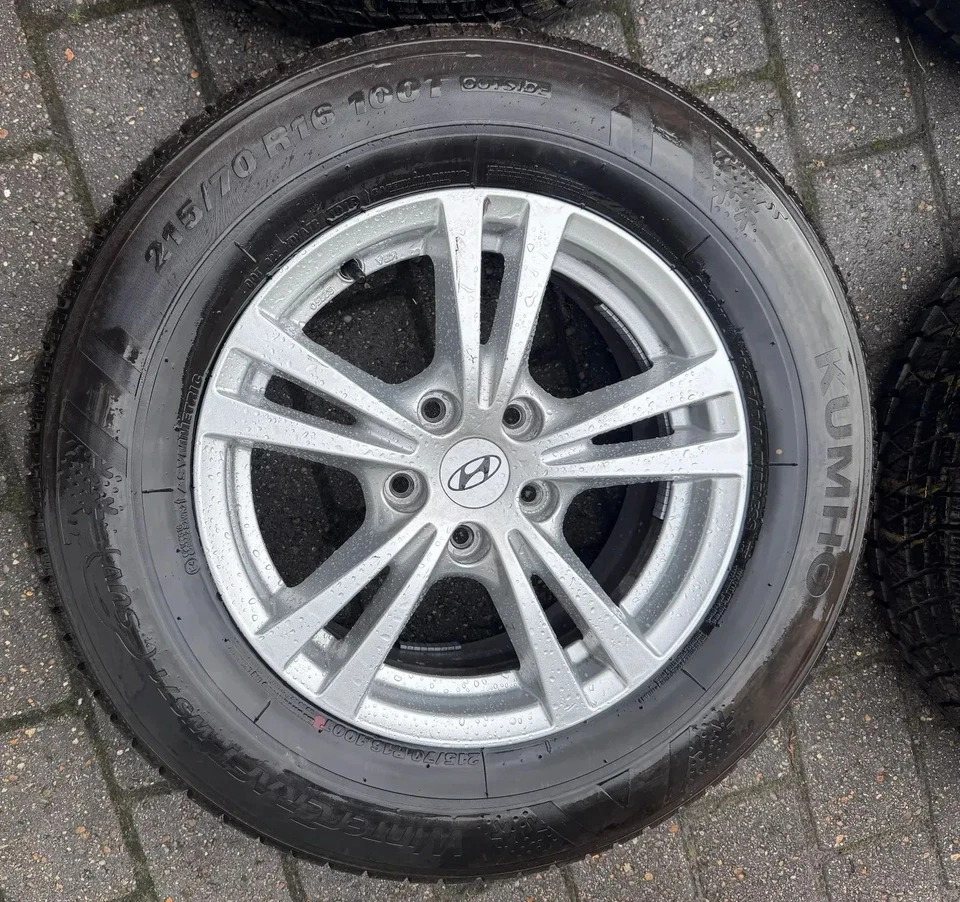 Hyundai Tucson und ix35 16 Zoll Alufelgen mit Kumho Winterräder 7mm KBA 52250 - Bild 3 von 4