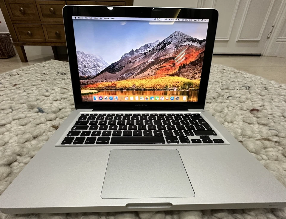 Apple MacBook Pro 13" 2011 · i7 · 4GB · 240GB, photo 1 of 5