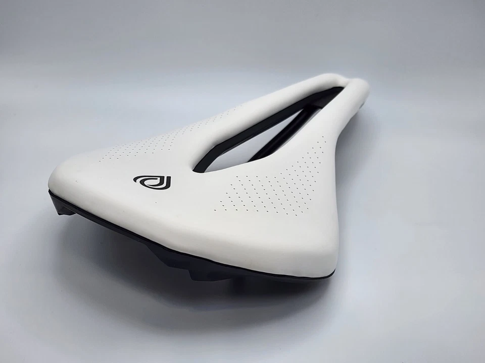 Sillín de bicicleta Sillín de bicicleta Suspensión Gel Asiento de bicicleta Firme Foto 2 de 4