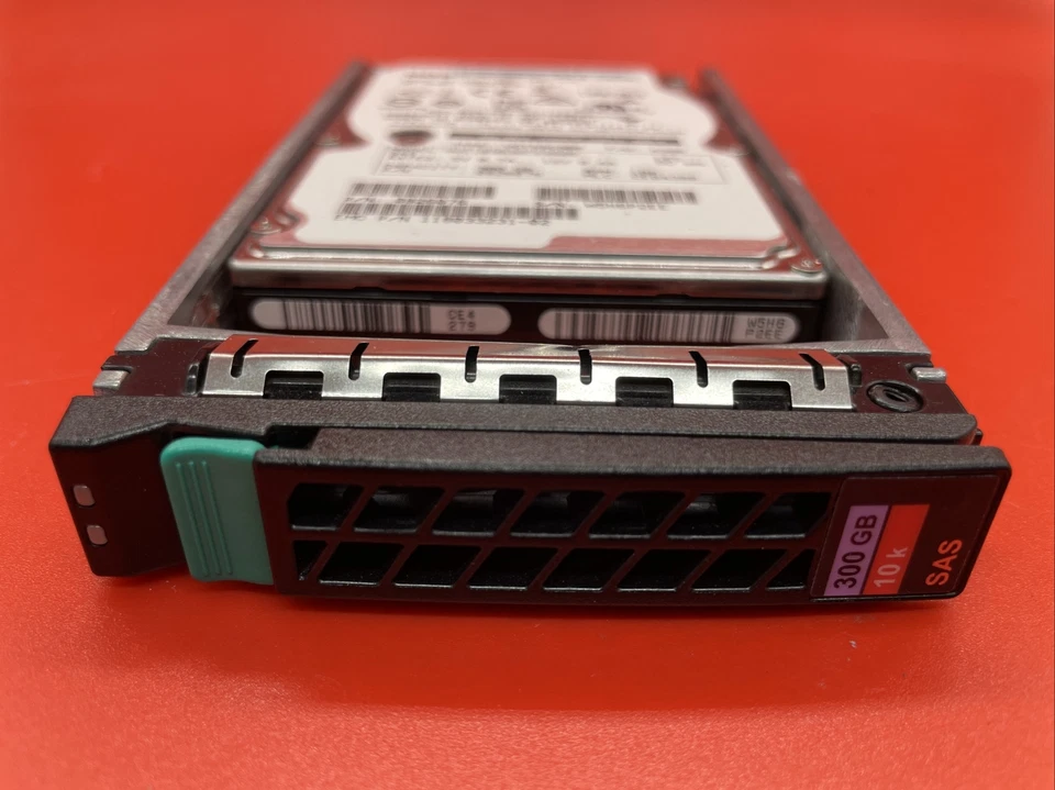 300G 10K SAS 2.5" HGST HUS109030CSS600 EMC 118033231 105-000-237 in Tray - Image 3 of 4