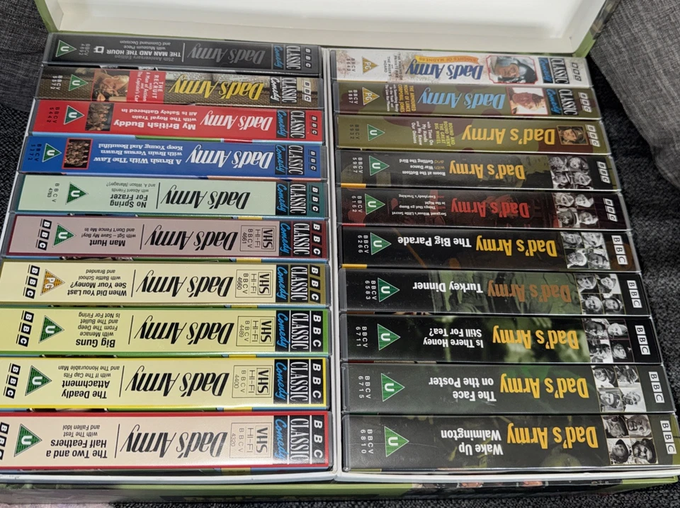 DAD'S ARMY -  Vintage Complete Collection 20 Video Box Set VHS Tape 1968 - 1977  - Image 3 of 4