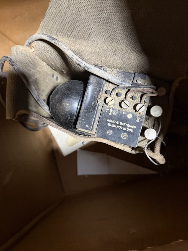 Vintage U.S. Army Signal Corps EE Field Telephone W/ TS-9-K Handset -HQ & HQ INF