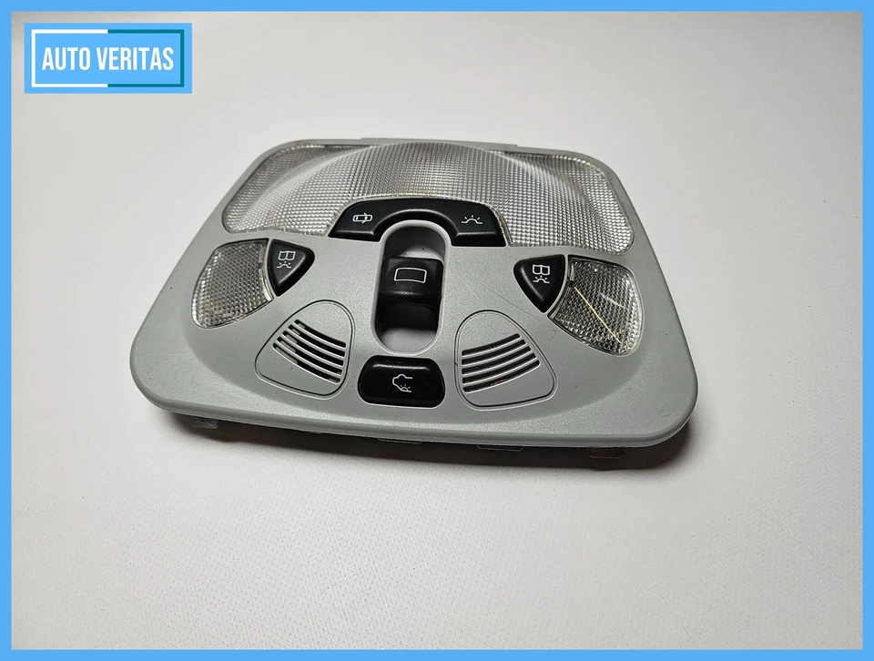 Original MERCEDES-BENZ C-CLASS HELLA W203 Interior lamp reading lamp A2038203601 - Image 3 of 4