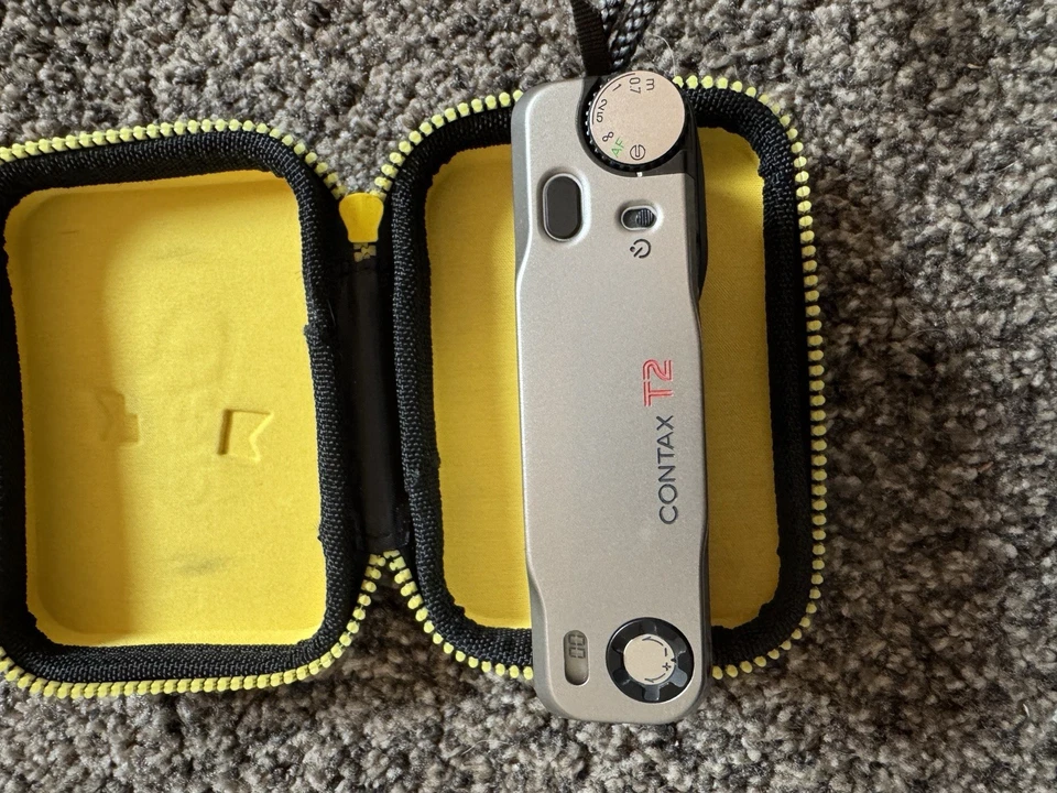 Contax T2 - Premium Kompaktkamera Zeiss-Objektiv - Bild 4 von 4