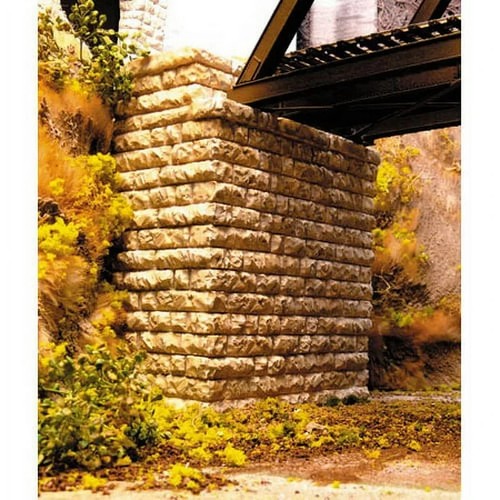 HO Scale Deep Cut Stone Bridge Pier (1 Piece) - Chooch Enterprise #8445 - Picture 2 of 2