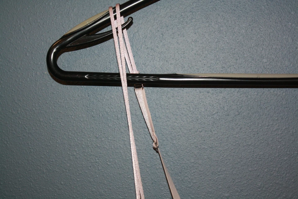 34B Barely There Womens Pink Underwire Padded Back Closure  - Image 3 of 4