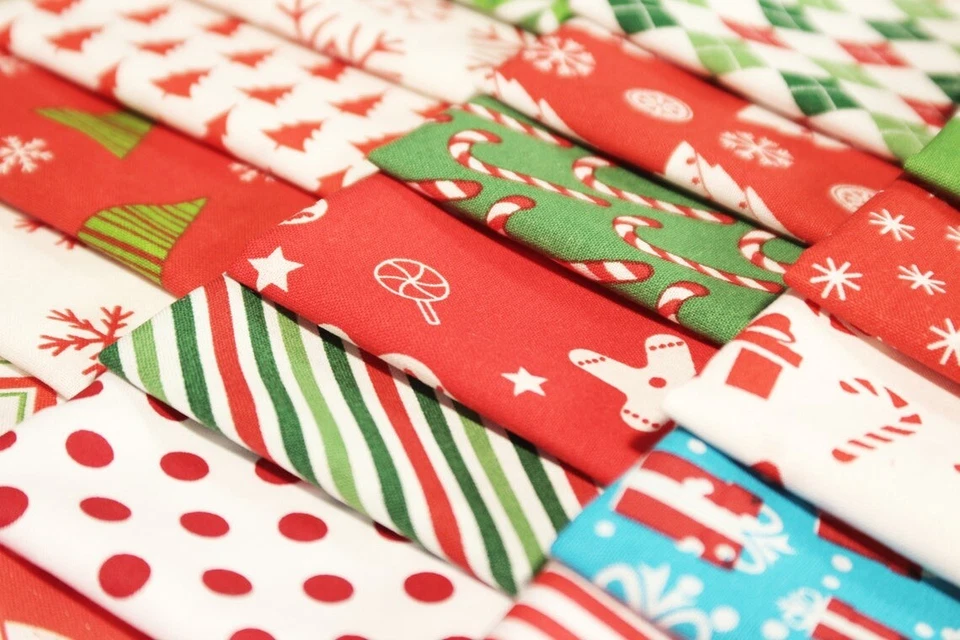 60 Charm Squares Pack Cotton Christmas Fabric Quilted Fabric DIY Holiday Sewing - Image 2 of 4