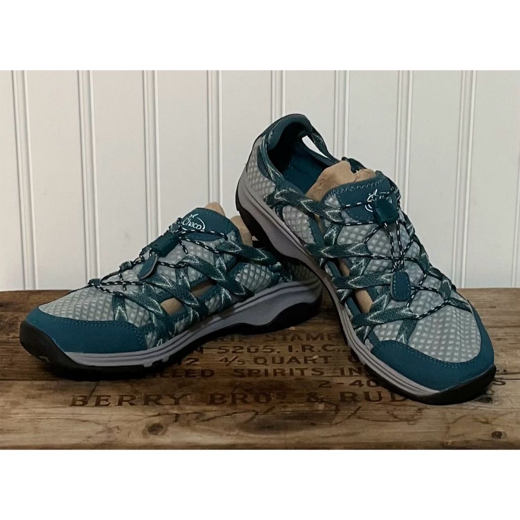 NUEVAS Sandalias Chaco Outcross Evo Para Mujer 7.5 Verde Azulado Gorp Granola Niña Aire Libre Senderismo
