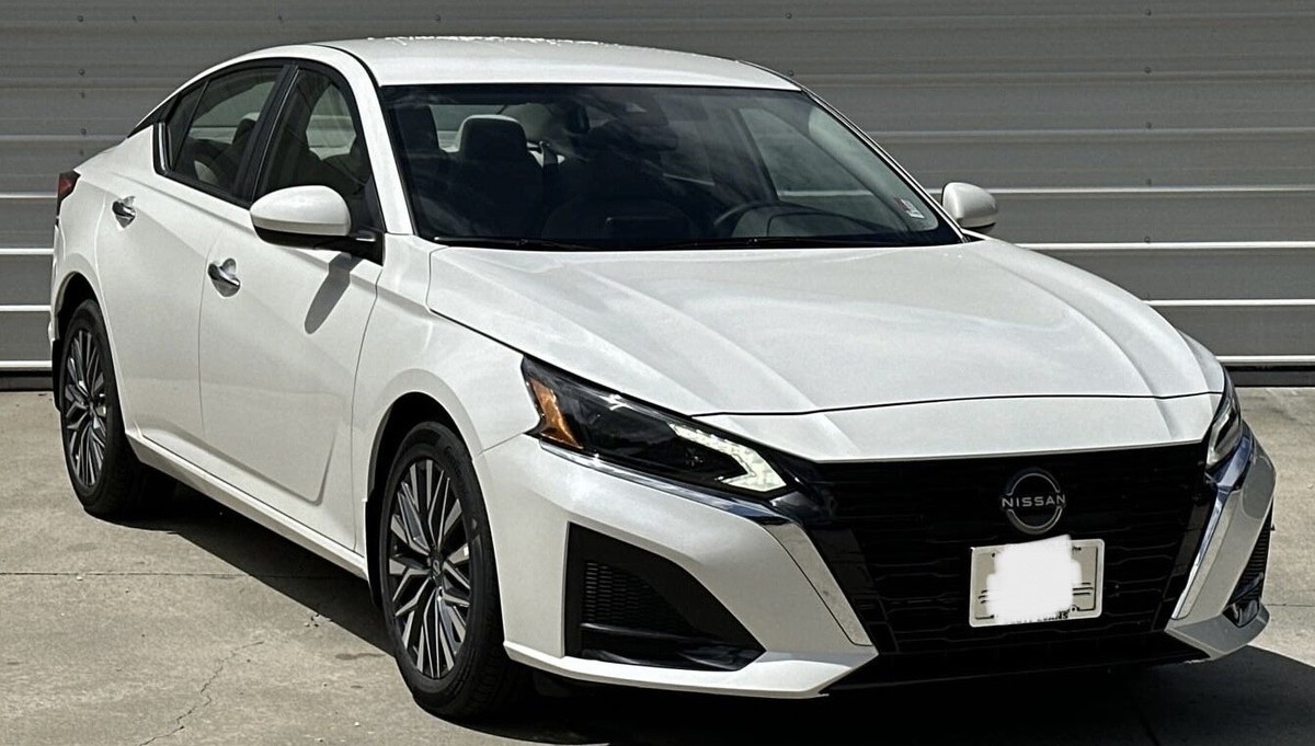 TRISTARcolor Peinture Voiture Kit Pot Prêt à La Pulvérisation Pour Audi 2UQ Vanilla Beige Peinture De Base Vernis Clair 2K 2,5 L