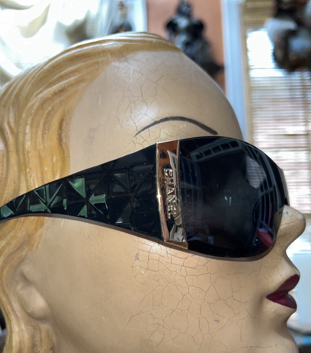 Vintage CHANEL BLACK SHIELD Sunglasses, GOLD, Quilted Sides, Model