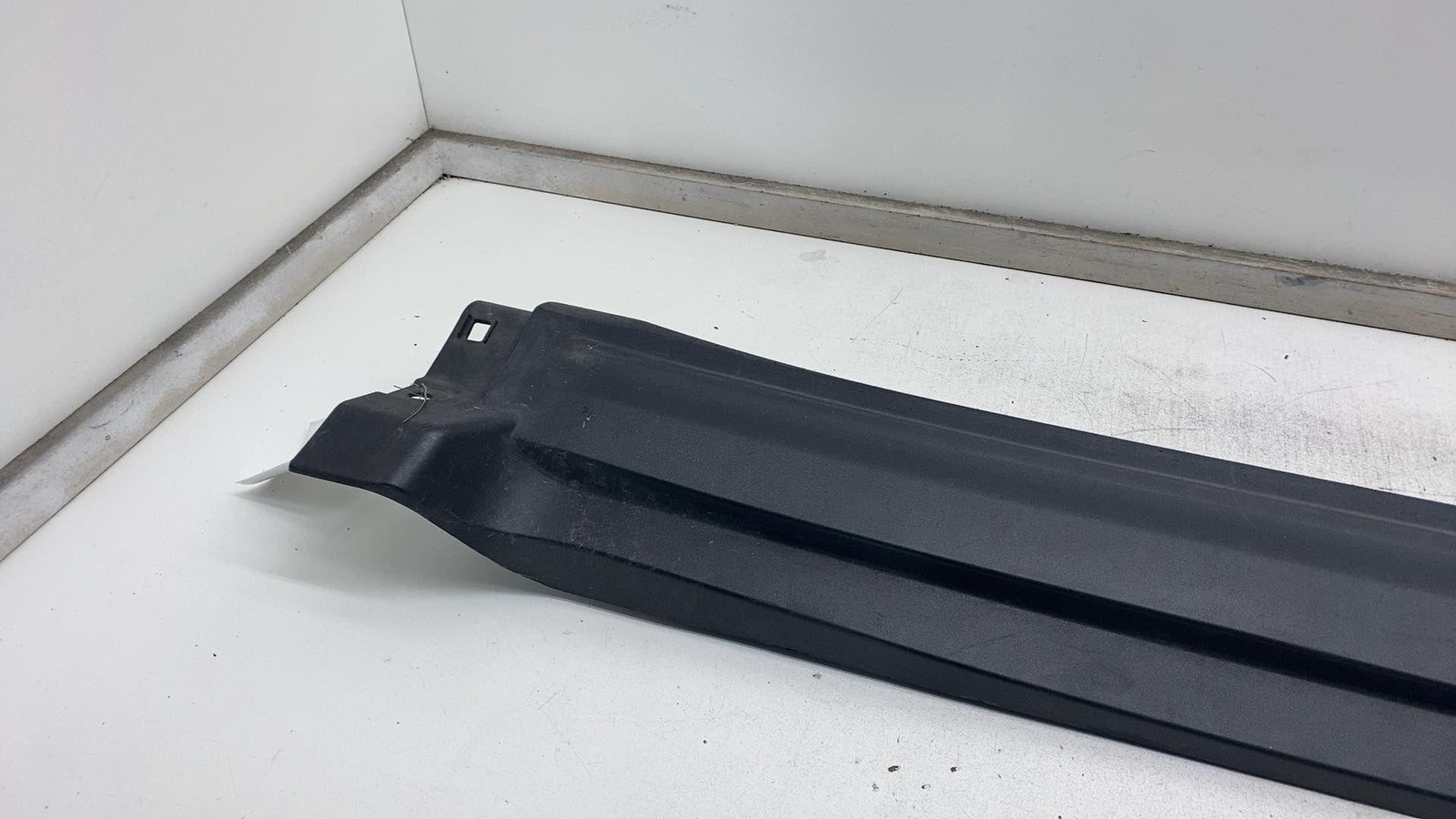 ⭕ 2017-2020 Maserati Levante Left Rocker Molding Panel Side Skirt Trim 670040335
