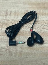 BRAND NEW PAIR OF EARPHONES / EARBUDS WITH JACK