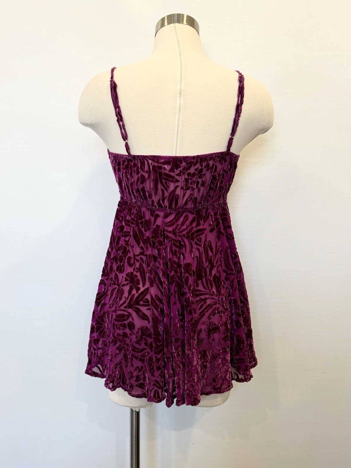 UNDERCOVER Abito slip babydoll anni 90 Victoria’s Secret seta velluto rosa magenta floreale pergamena