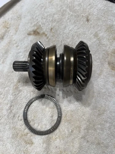 Mercruiser Bravo Upper Gears Clutch Shaft Bearing U-Joints  27 T Complete Read