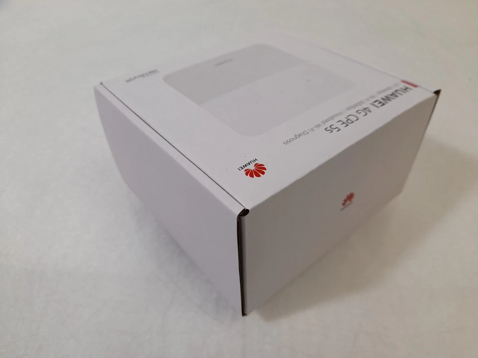 Huawei 4G CPE 5s B320-323 300Mbps Wireless 4G+LTE Wifi Router - Image 3 of 4