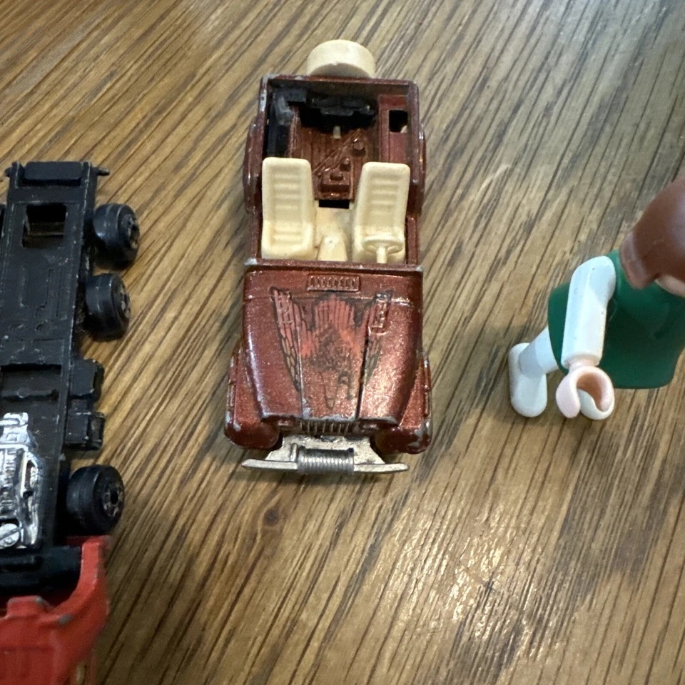 3- Artículos De Colección Incluye Jeep CJ-7 1981 Hot Wheels Brown Eagle Diecast, Zylmex Foto 4 de 4