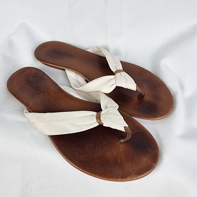 Inuovo Women's White Thong Flip Flop Sandals Size 40