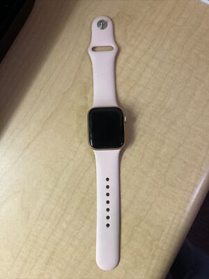 Apple Watch SE 40mm Gold Aluminum Case with Pink Sand Sport Band - Regular (GPS