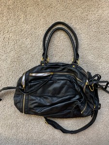 trendy black bolsas