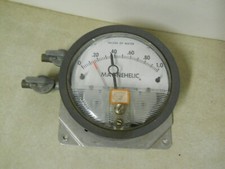 Dwyer 2001CMagnehelic Pressure Gauge Max 15 PSIG 0-1.0 Inches of Water