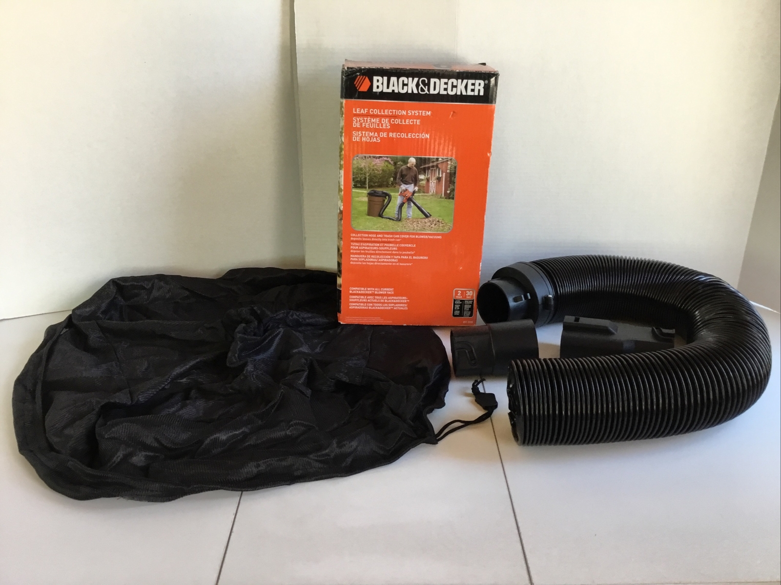 New Open Box Black & Decker No. BV006 Blower / Vacuum Leaf Collection