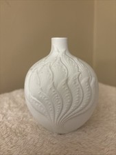 VTG AK Kaiser White Bisque Porcelain Bud Vase Floral Vines West Germany 4"