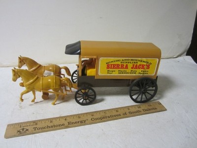 VINTAGE PROCESSED PLASTIC CO. COVERED WAGON WITH 2 HORSES & DRIVER Sierra Jack's