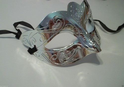 Scallop Metallic Silver Venetian Mardi Gras Masquerade Party Value Mask - Picture 3 of 6