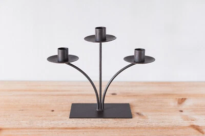 Bougeoir en Fer Forgé Noir Vintage Trois Bougies - Photo 1/4