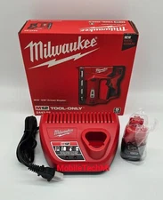 Milwaukee M12 3/8" Crown Stapler 2447-20 12V w/ 2.0 Ah Battery & Charger Kit