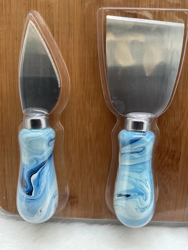 Tabla de Charcutería con Queso Juego 4 Piezas Remolino Azul Blanco Bambú Nuevo Foto 3 de 4