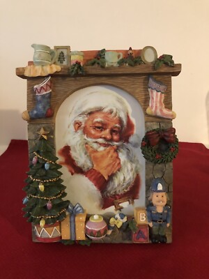 3D RESIN HOLIDAY PHOTO FRAME FIREPLACE SCENE CHRISTMAS WREATH TREE STOCKING