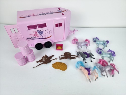 Valley Ranch Horse Farm Play Set Pink Trailer Assorted Extras NICE SET! - Picture 18 of 21