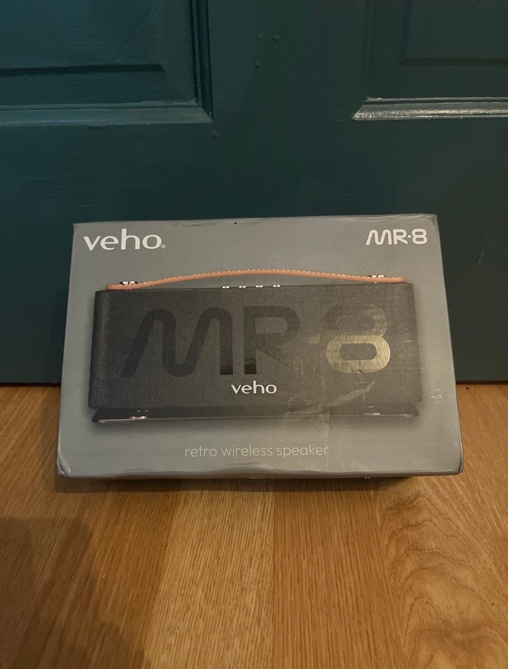 Veho MR-8 Retro Bluetooth Speaker with Power Bank Function