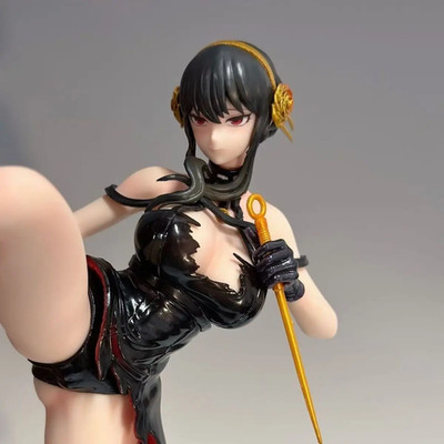 33Cm Spy × Family - Yor Forger Battle Version RO Studio Japanese Anime Figures P