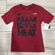 Kids NBA Miami Heat Red Tshirt Size M Short Sleeve Basketball NWT Nike