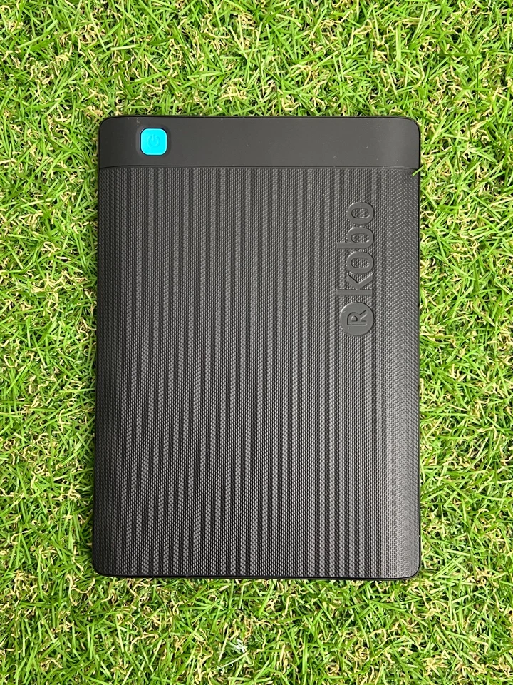 KOBO Aura H20 Ebook Ereader N367 VGC (E12) - Image 2 of 4