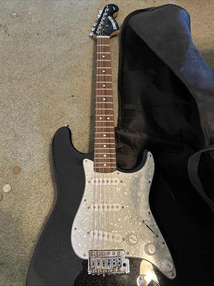 Fender Starcaster Electric Guitar with Traveling Bag - Image 2 of 4